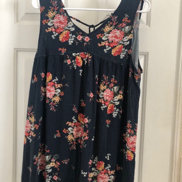 Floral Patterend Navy Blue Tie front Tank - Picture 2 of 2